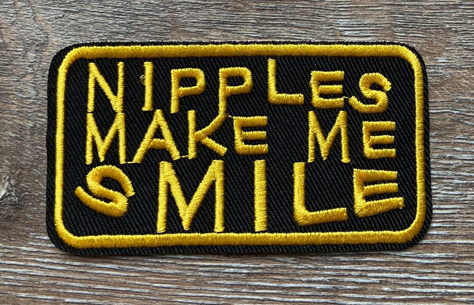 Nipples Make Me Smile PATCH Aufnäher Bügelbild Nippel machen mich Glücklich