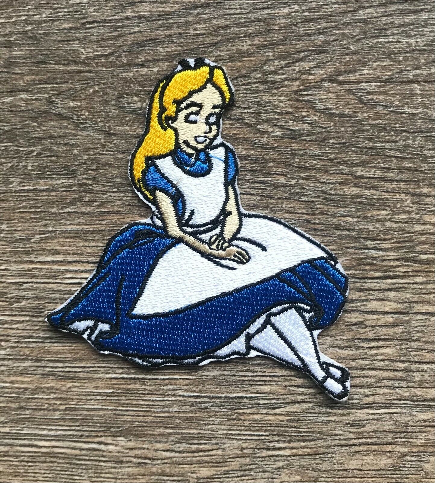 Alice im Wunderland Patch Aufnäher Bügelbild Märchen Wonderland Kinderbuch